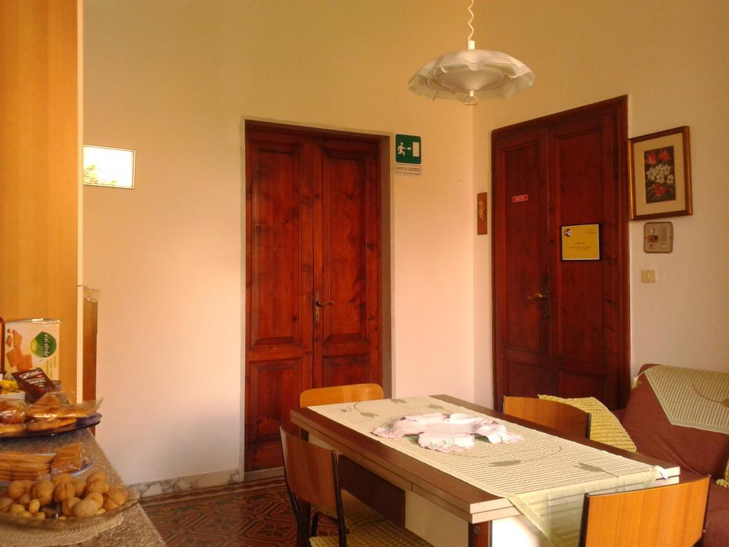 Eco B&B I Due Oleandri Marina Di Carrara Extérieur photo